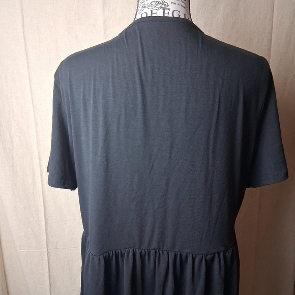 XL Dress - Picture 4 of 6